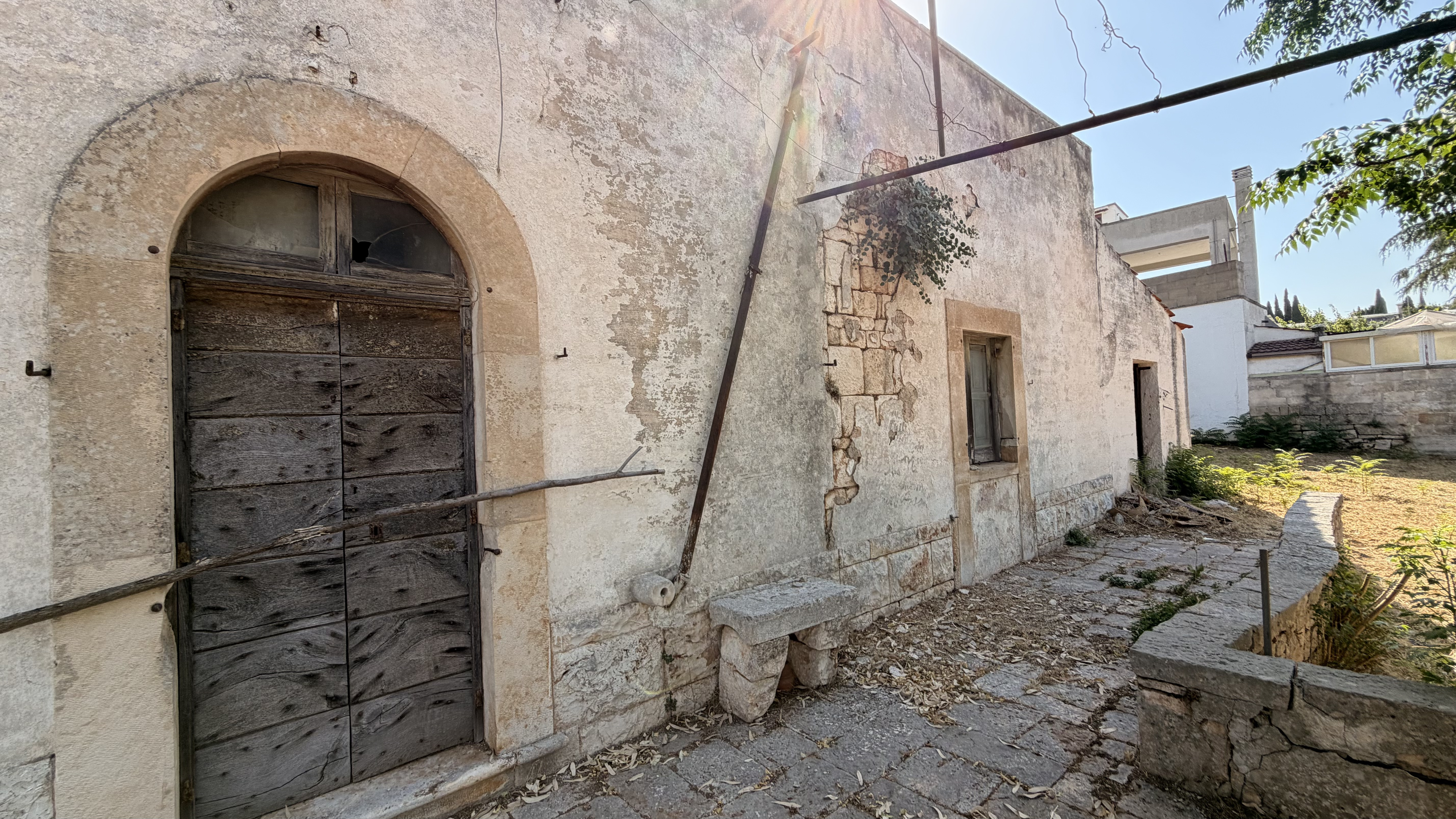 Prossimit&agrave; del paese Fabbricato in Pietra con Terreno